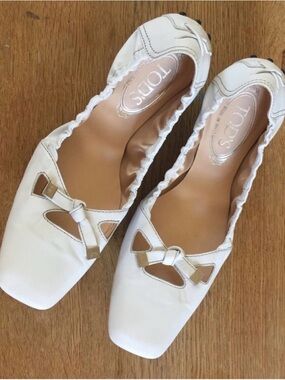 Tods Degas white ballet flats size 7 1/2